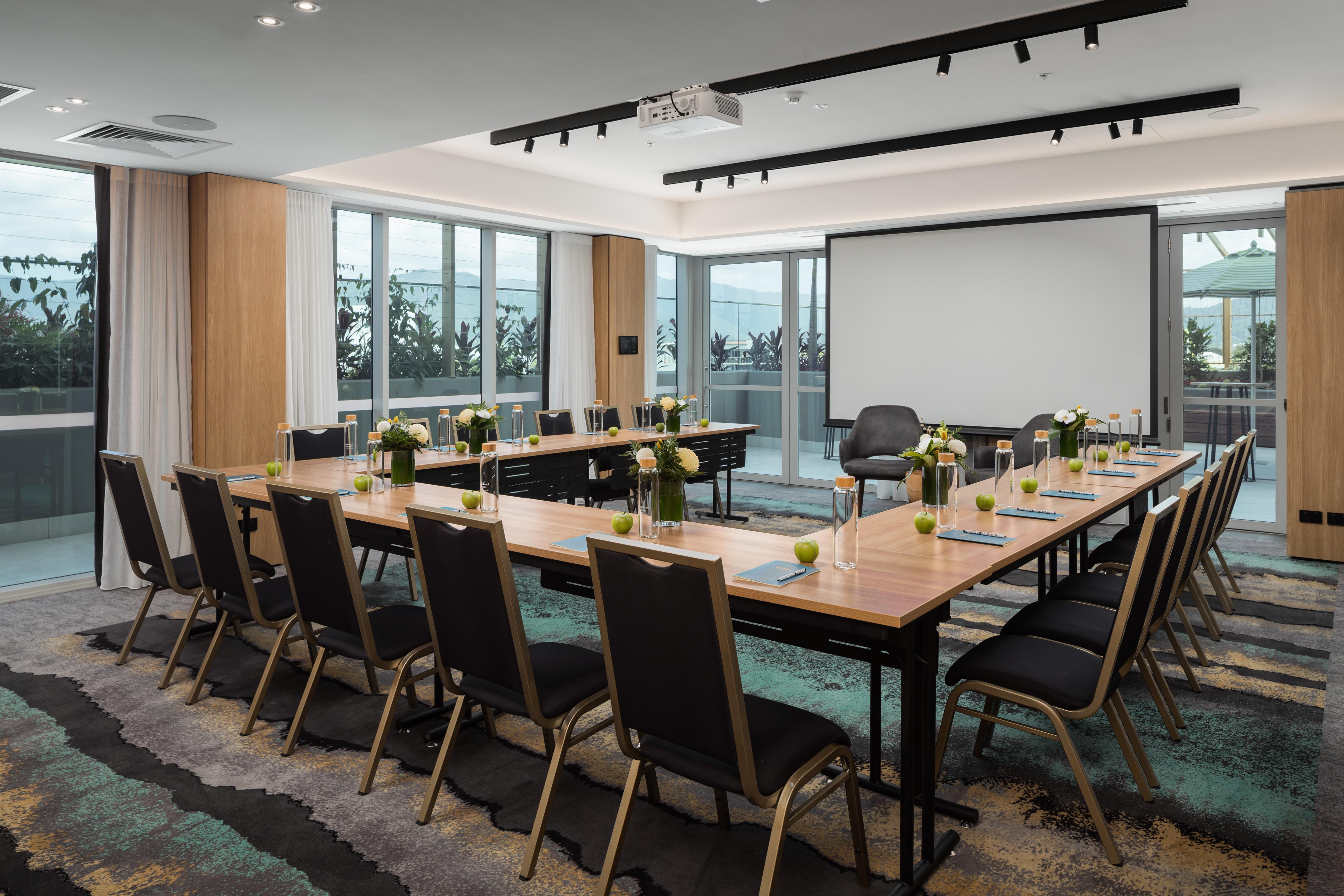 فندق Crystalbrook Bailey كيرنز المظهر الخارجي الصورة Meeting room