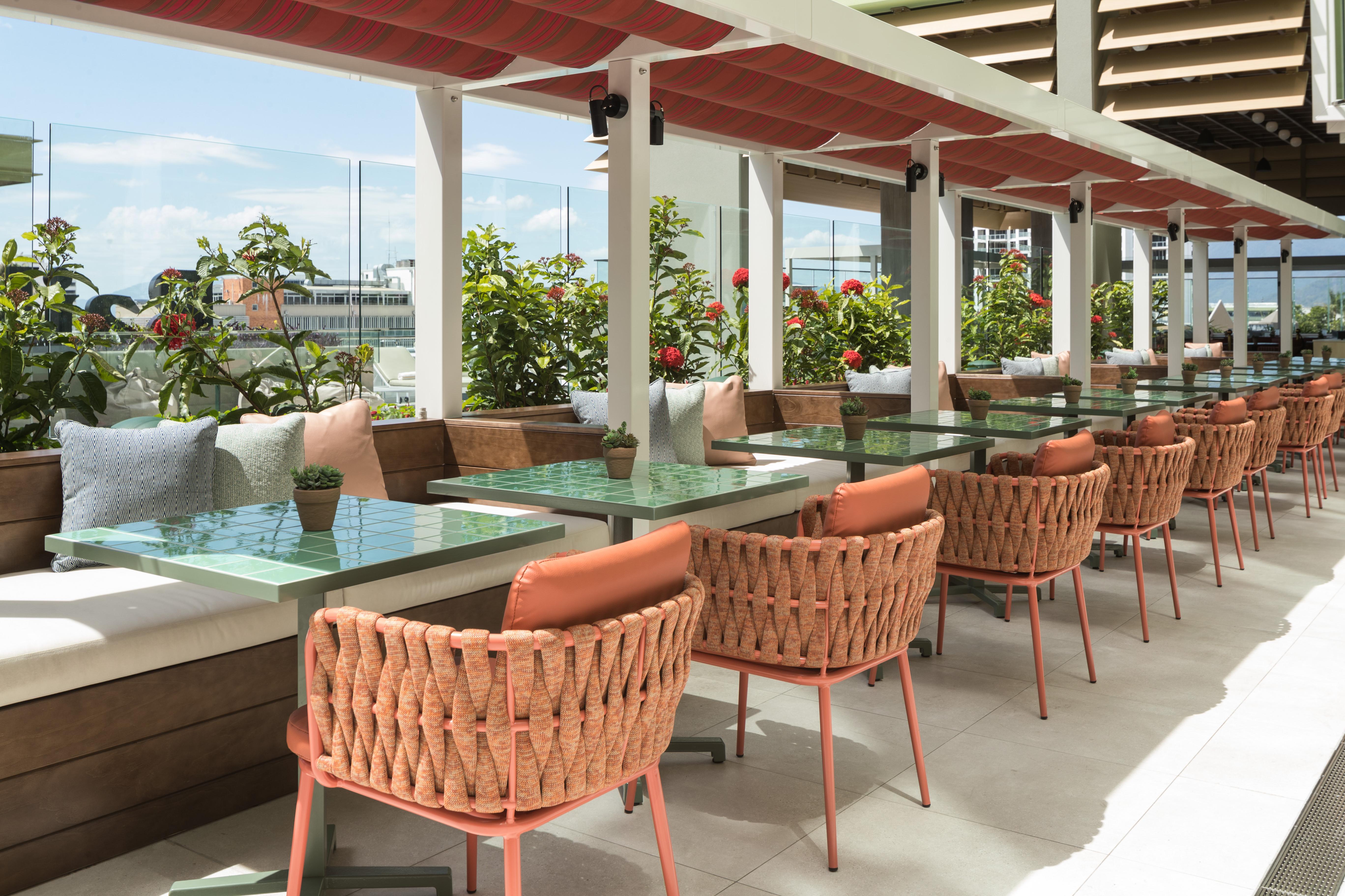 فندق Crystalbrook Bailey كيرنز المظهر الخارجي الصورة The rooftop bar