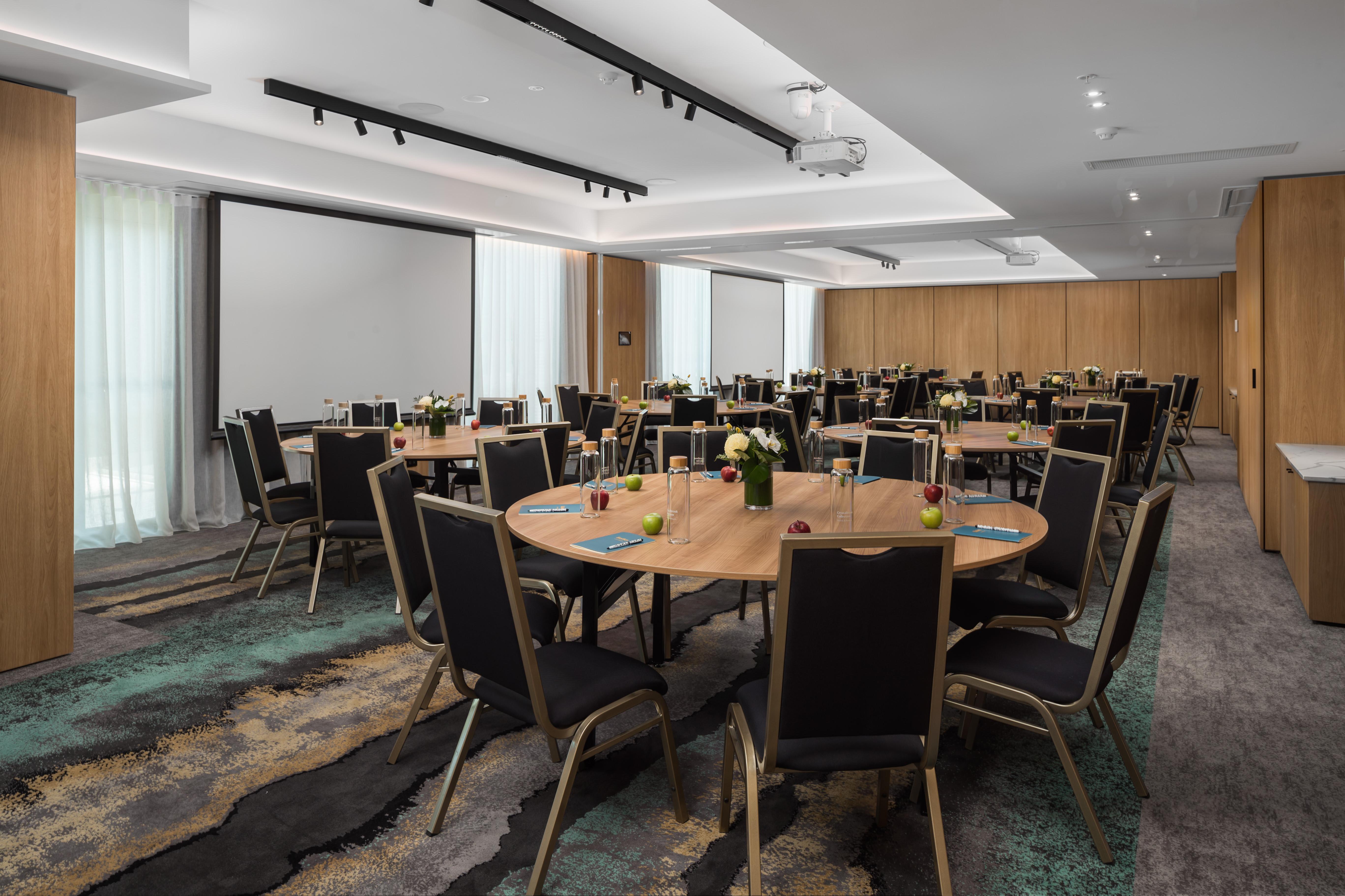 فندق Crystalbrook Bailey كيرنز المظهر الخارجي الصورة Meeting room