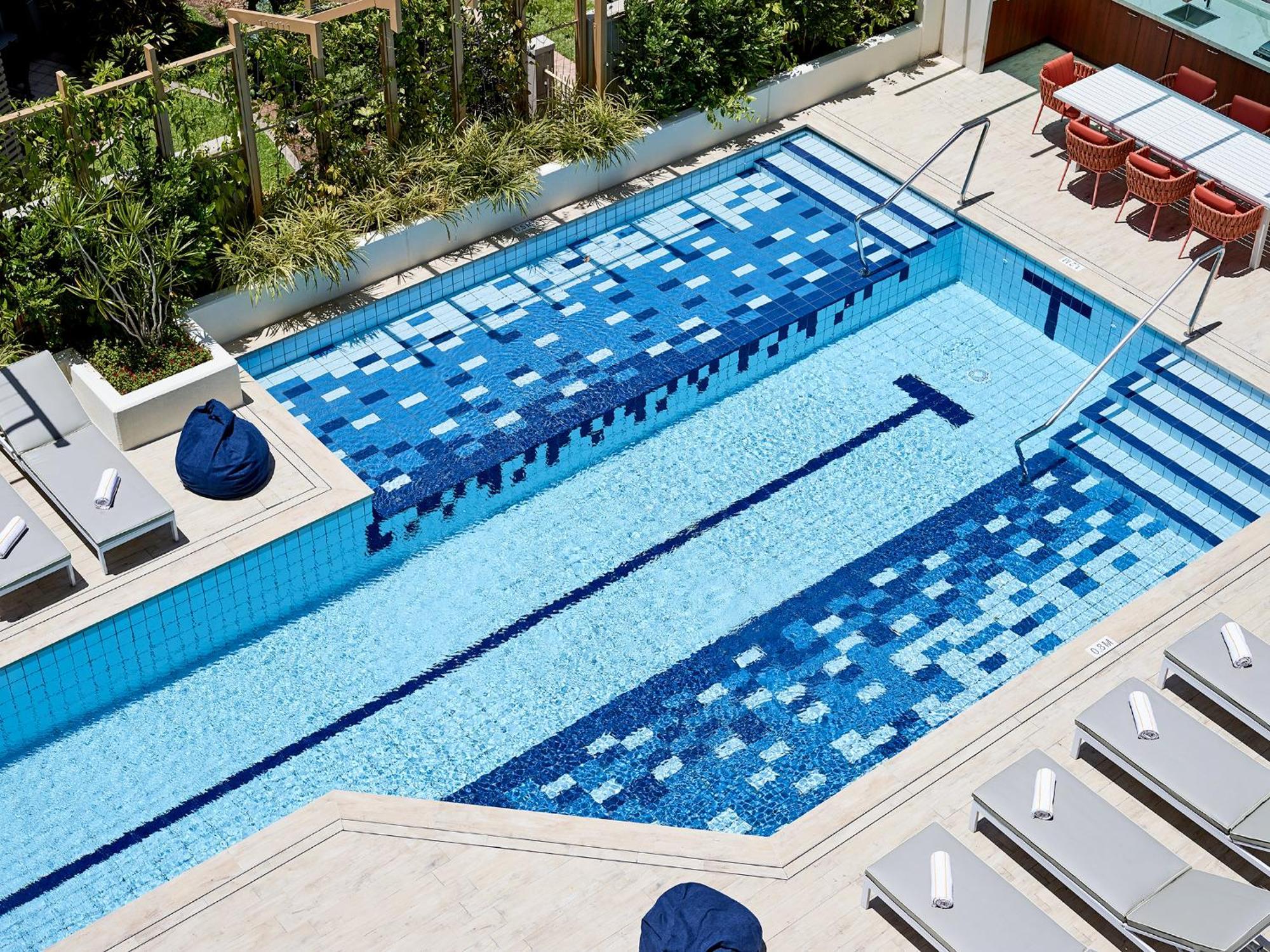 فندق Crystalbrook Bailey كيرنز المظهر الخارجي الصورة A rooftop pool