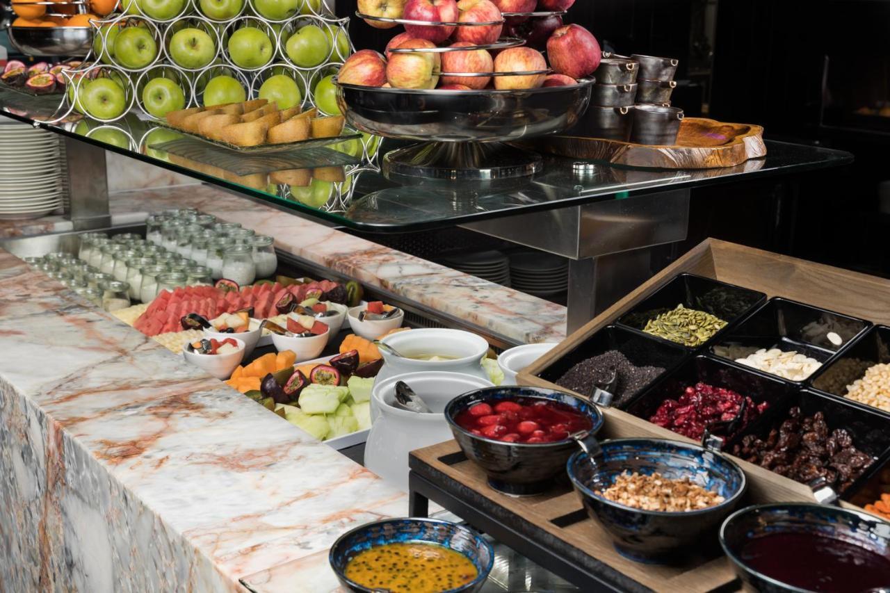 فندق Crystalbrook Bailey كيرنز المظهر الخارجي الصورة A salad bar